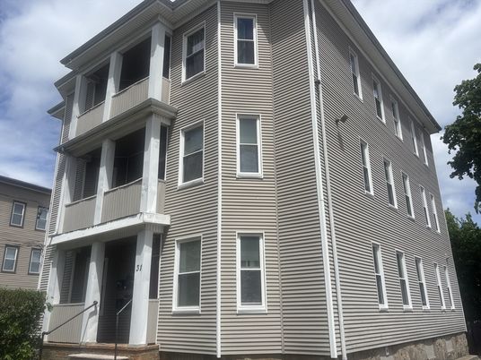 Exterior, Facade, Rowhouse