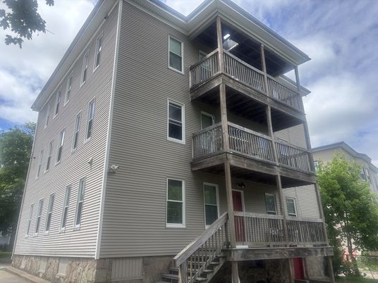 Exterior, Facade, Rowhouse