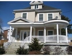 Exterior, Facade, American Foursquare
