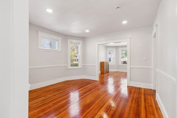 Empty room, Interior, Recessed Lighting, Wood Texture Flooring