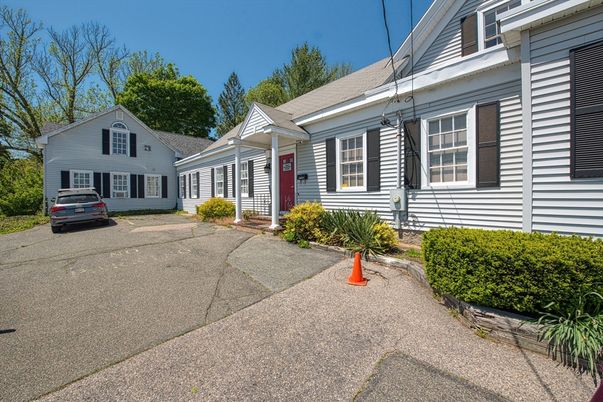 Exterior, Facade, Cape Cod