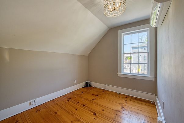 Chandelier, Empty room, Interior, Wood Texture Flooring