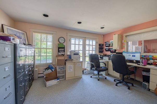 Home Office, Interior