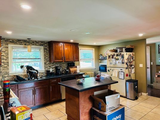 Interior, Kitchen, Recessed Lighting, Stone Walls