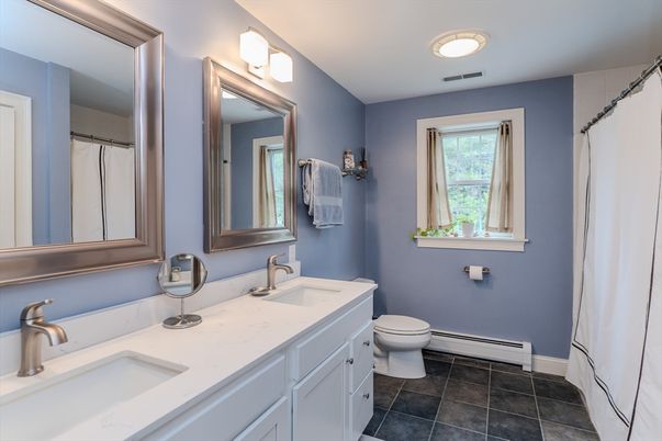 Bathroom, Dual Sink Vanities, Interior, Recessed Lighting