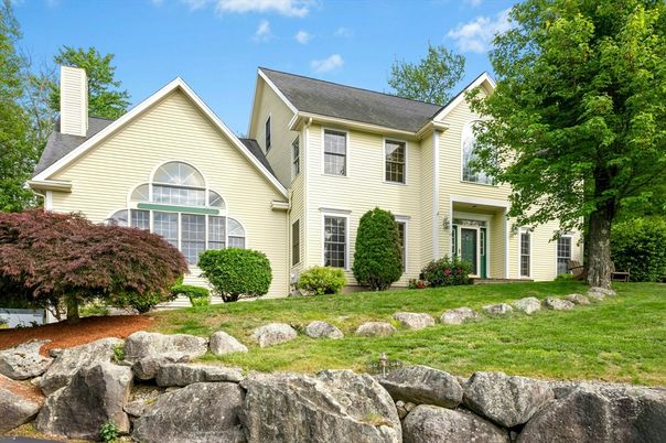 Exterior, Facade, Farmhouse