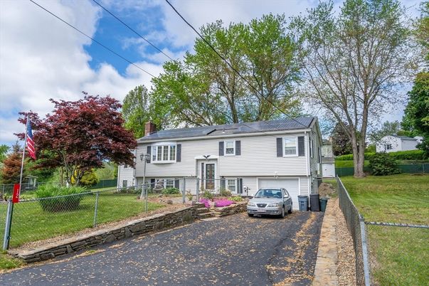 Attached, Exterior, Facade, Solar Panels, Raised Ranch
