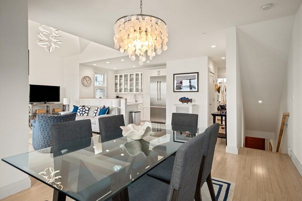 Chandelier, Dining room, Interior, Living room, Recessed Lighting, Wood Texture Flooring