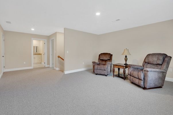 Empty room, Interior, Recessed Lighting