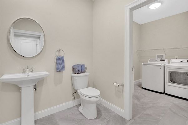Bathroom, Interior, Recessed Lighting, Washer