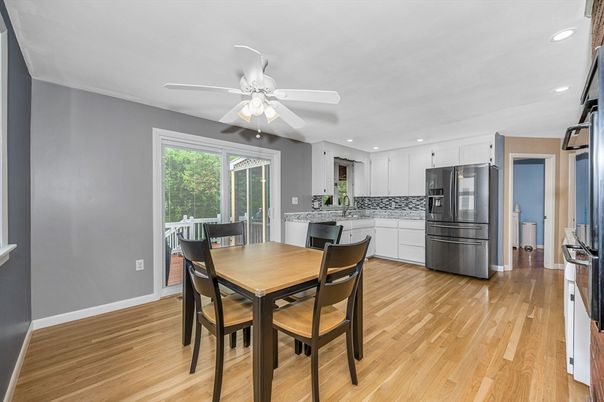 Dining room, Interior, Kitchen, Recessed Lighting, Wood Texture Flooring