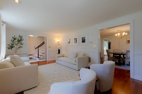 Chandelier, Dining room, Interior, Living room, Recessed Lighting, Wood Texture Flooring