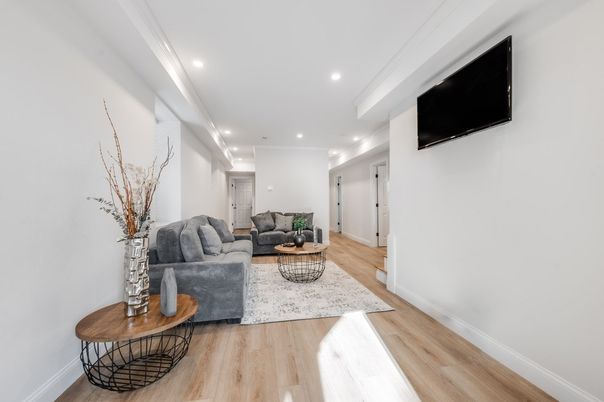 Interior, Living room, Recessed Lighting, Wood Texture Flooring