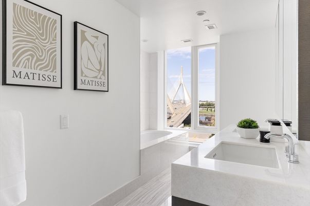 Bathroom, Interior, Recessed Lighting