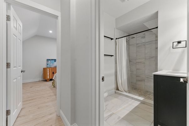 Bathroom, Interior, Recessed Lighting, Wood Texture Flooring