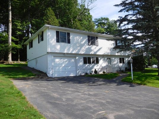 Attached, Exterior, Facade, Split Level
