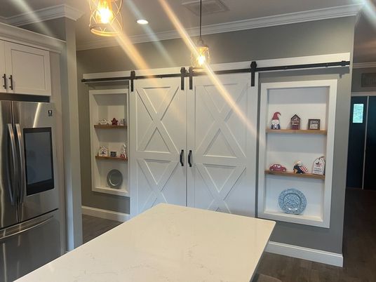 Interior, Pendant Lights, Recessed Lighting, Stainless Steel Appliances, Wood Texture Flooring