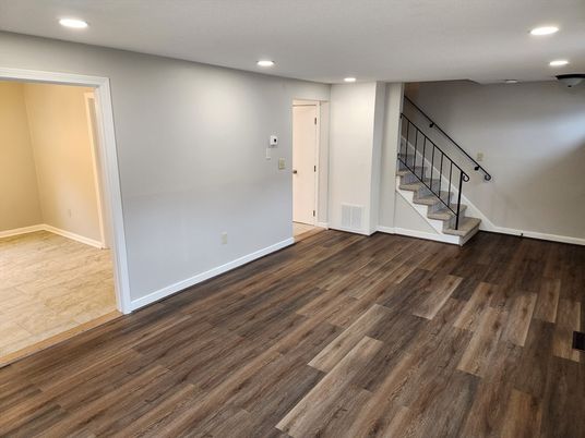 Empty room, Interior, Recessed Lighting, Wood Texture Flooring