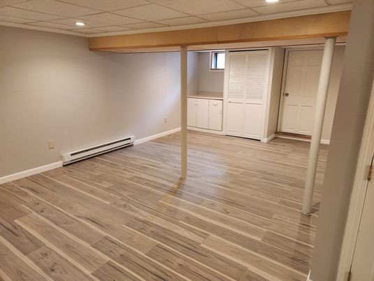 Empty room, Interior, Recessed Lighting, Wooden Beams, Wood Texture Flooring