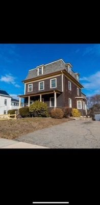 Exterior, Facade, Brick Facade, Rowhouse