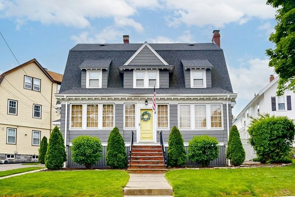 Exterior, Facade, Cape Cod