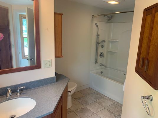 Bathroom, Interior, Recessed Lighting