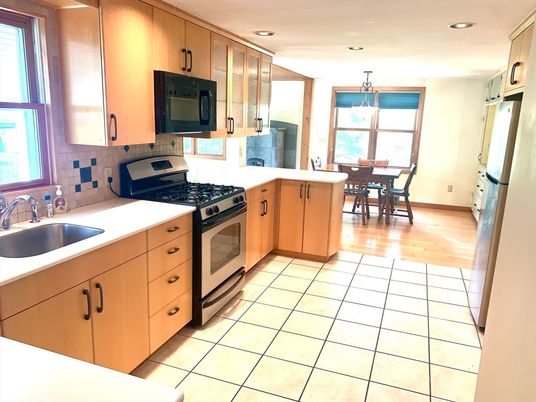 Dining room, Interior, Kitchen, Recessed Lighting, Wood Texture Flooring