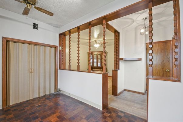 Interior, Pendant Lights, Wood Texture Flooring