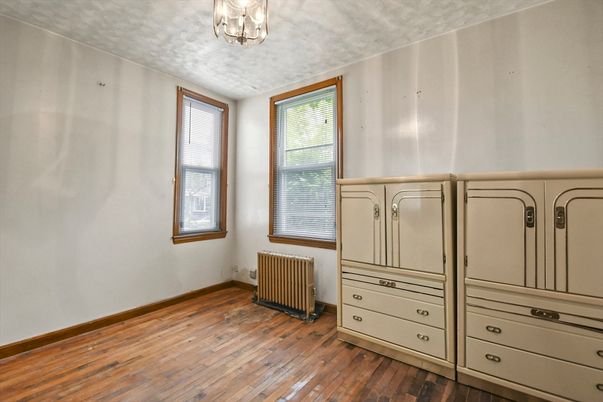Interior, Washer, Wood Texture Flooring