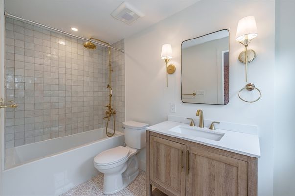 Bathroom, Interior, Recessed Lighting