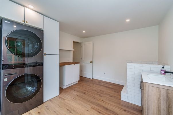 Interior, Recessed Lighting, Utility Closets, Washer, Wood Texture Flooring