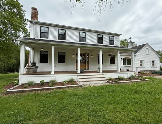 Exterior, Facade, Farmhouse