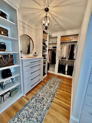 Interior, Pendant Lights, Walk-in Closets, Wood Texture Flooring