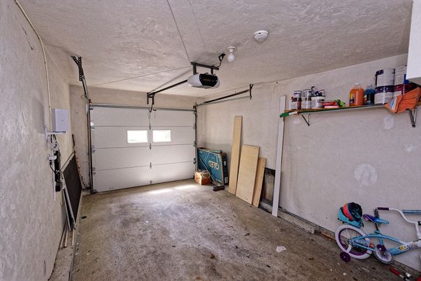 Garage, Interior