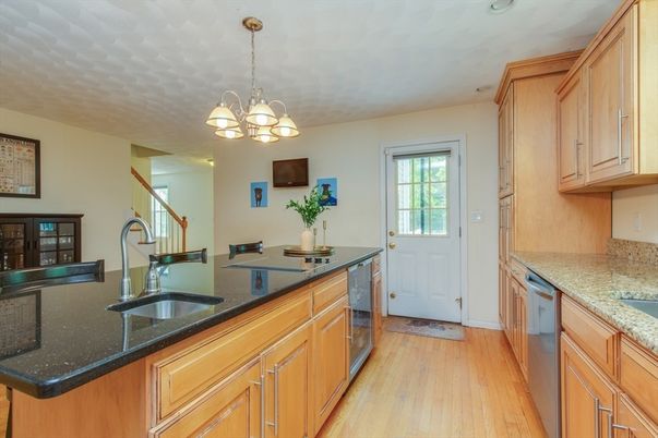 Chandelier, Interior, Kitchen, Wood Texture Flooring