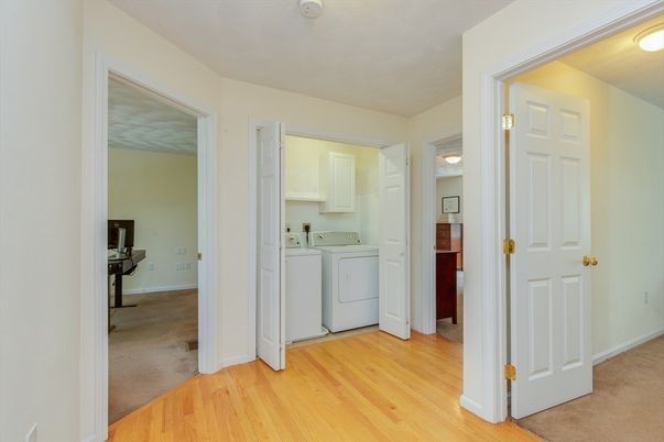 Interior, Utility Closets, Washer, Wood Texture Flooring