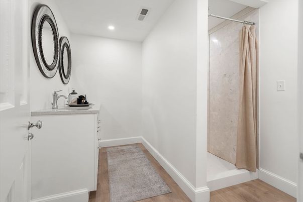 Interior, Recessed Lighting, Wood Texture Flooring