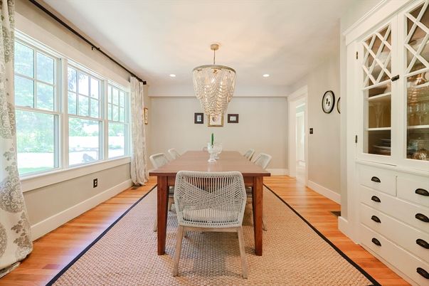 Chandelier, Dining room, Interior, Recessed Lighting, Wood Texture Flooring