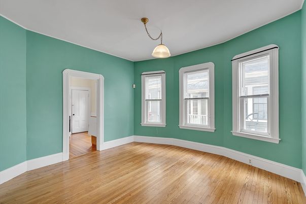 Empty room, Interior, Pendant Lights, Wood Texture Flooring