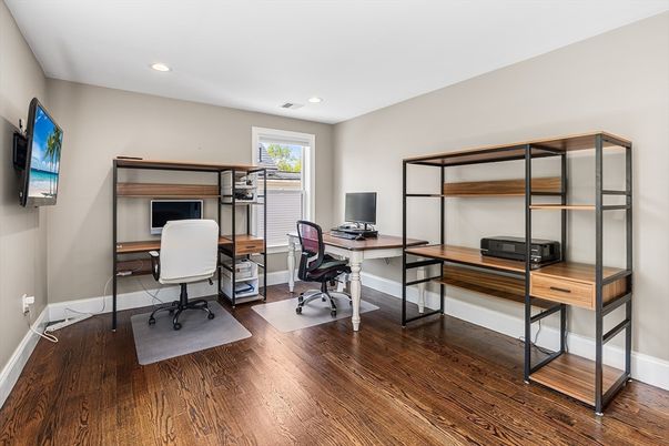 Home Office, Interior, Recessed Lighting, Wood Texture Flooring