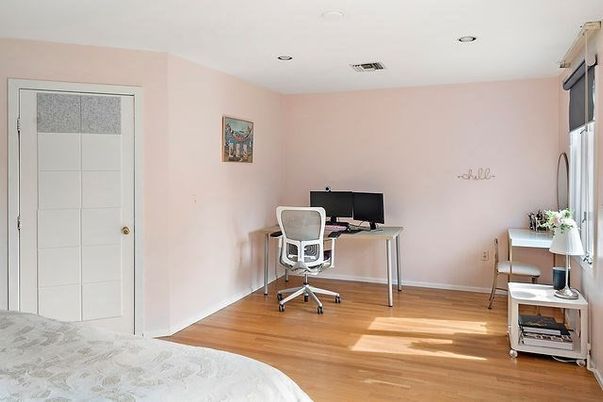 Home Office, Interior, Recessed Lighting, Wood Texture Flooring