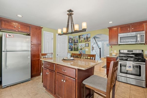 Chandelier, Interior, Kitchen, Recessed Lighting, Stainless Steel Appliances
