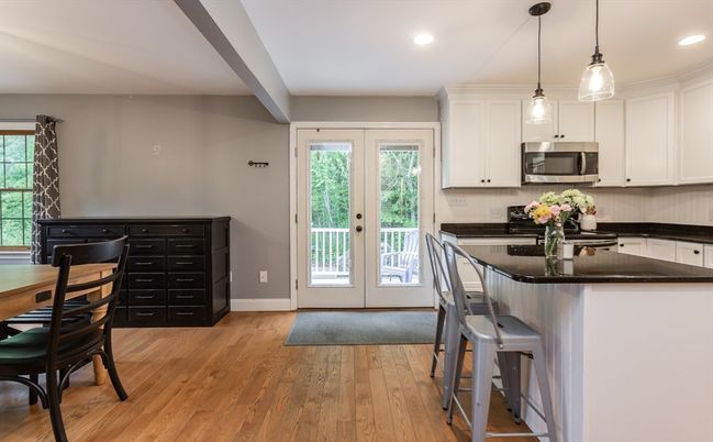 Dining room, Interior, Kitchen, Pendant Lights, Recessed Lighting, Wood Texture Flooring