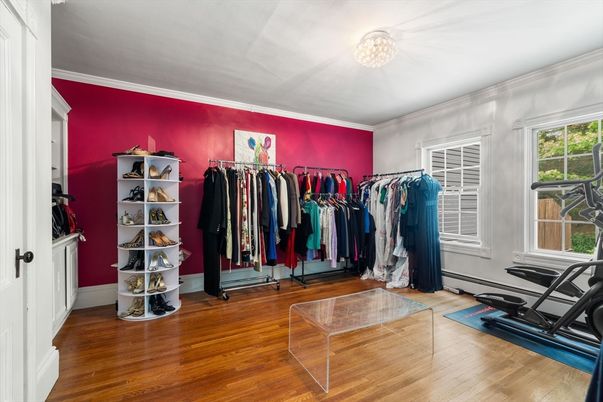 Interior, Walk-in Closets, Wood Texture Flooring