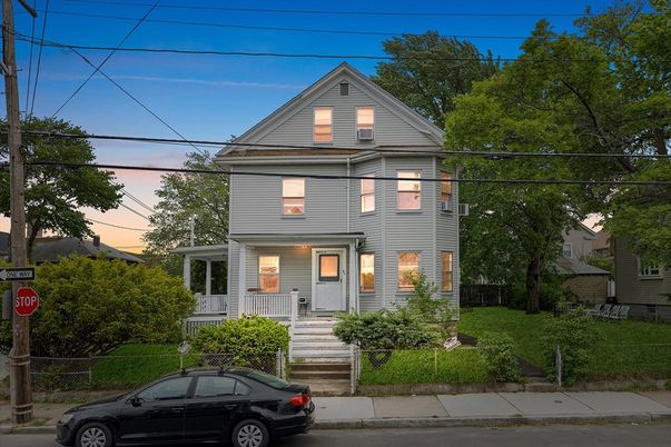 Exterior, Facade, Queen Anne Victorian