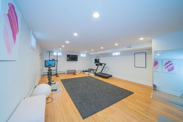 Fitness Equipment, Interior, Recessed Lighting, Wood Texture Flooring