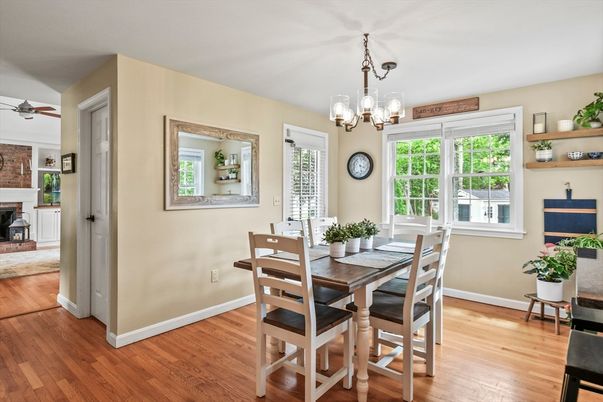 Chandelier, Dining room, Fireplace, Interior, Pendant Lights, Wood Texture Flooring