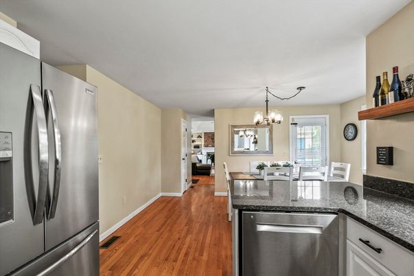 Chandelier, Dining room, Interior, Kitchen, Wood Texture Flooring