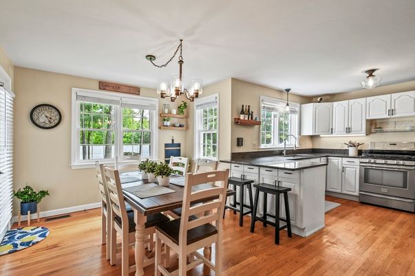 Chandelier, Dining room, Interior, Kitchen, Pendant Lights, Wood Texture Flooring