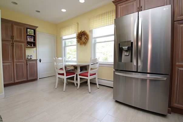 Dining room, Interior, Kitchen, Recessed Lighting, Stainless Steel Appliances, Wood Texture Flooring